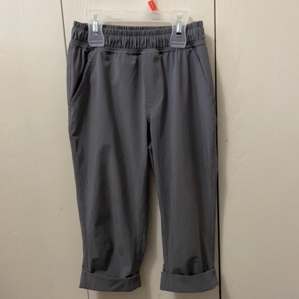 ✨HOST PICK✨ Ivivva Grey Crop Track Pants